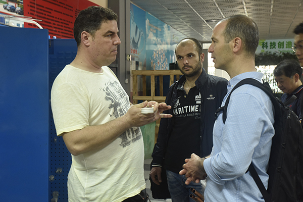 淬火機(jī)廠家-得到馬來西亞客戶的深度滿意